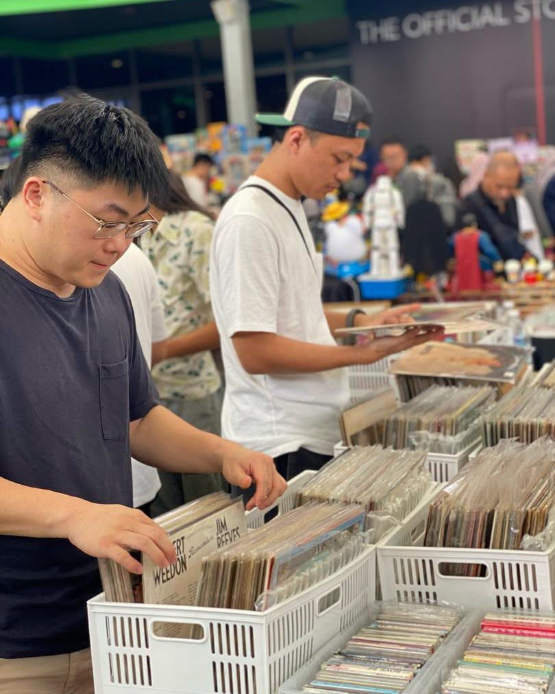 Vinyl records at JB Collectors Market