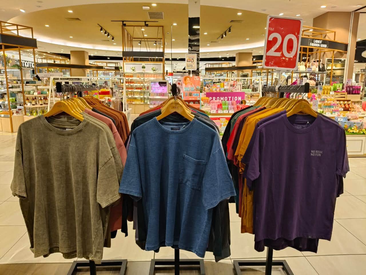 T-shirts including UNIQLO tag at RM20 promotion