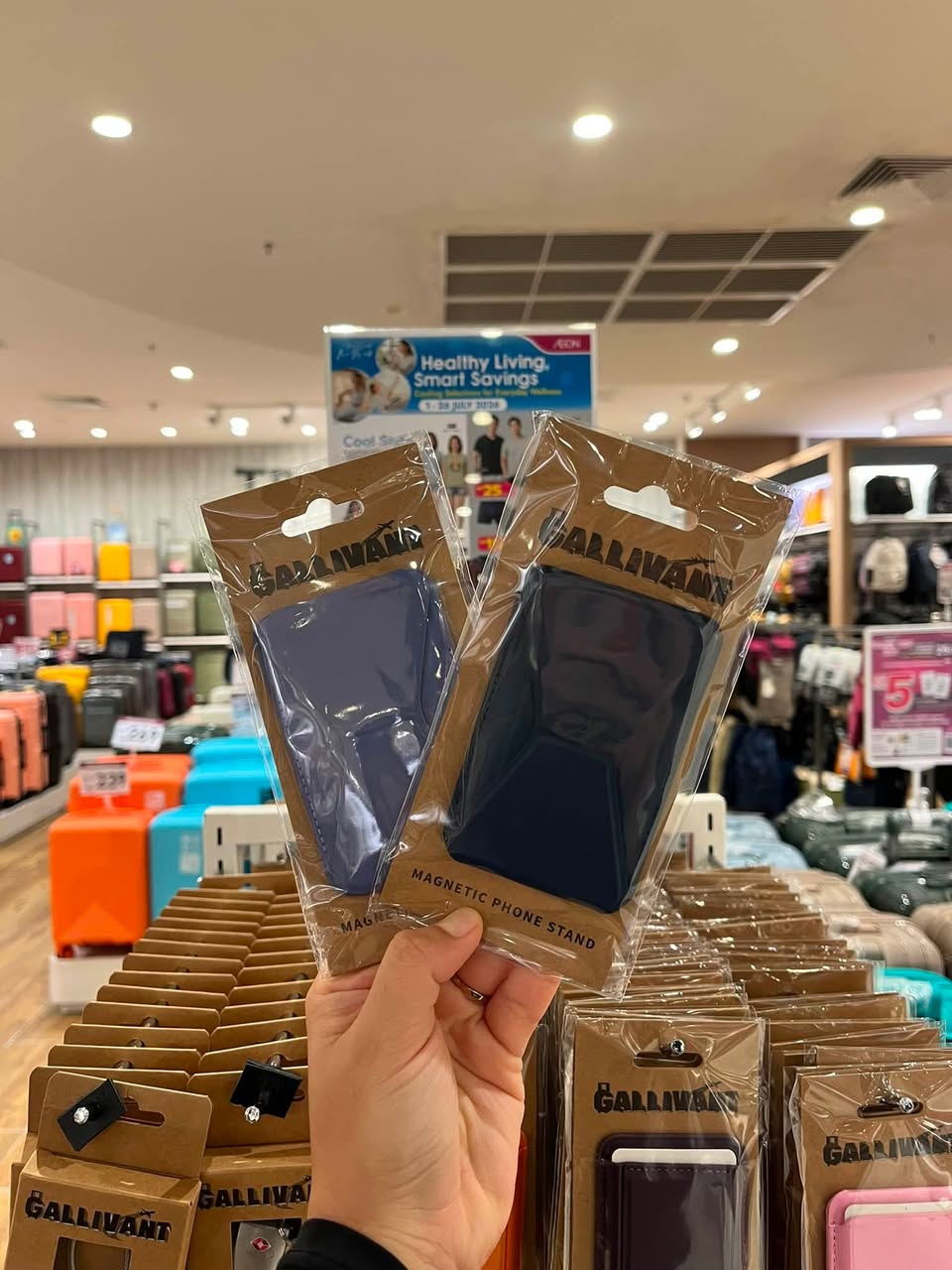 Gallivant Magnetic Phone Stand in navy blue and dark teal