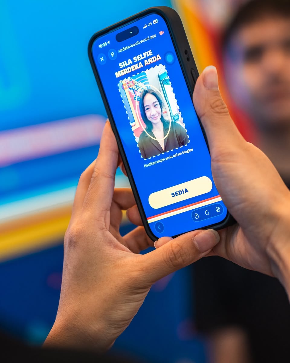 Toppen Merdeka selfie booth