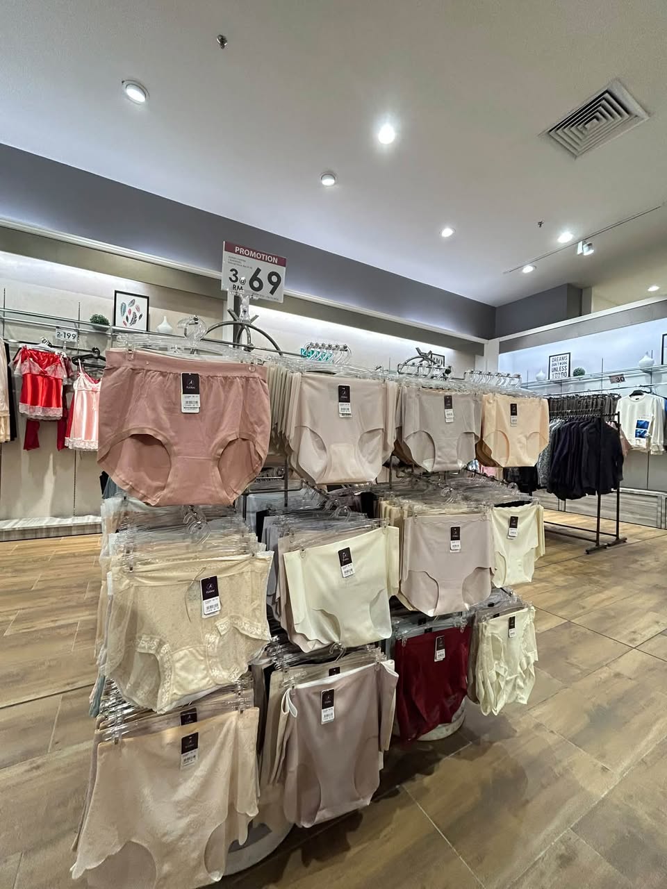 Avon underwear promotion at AEON Tebrau City