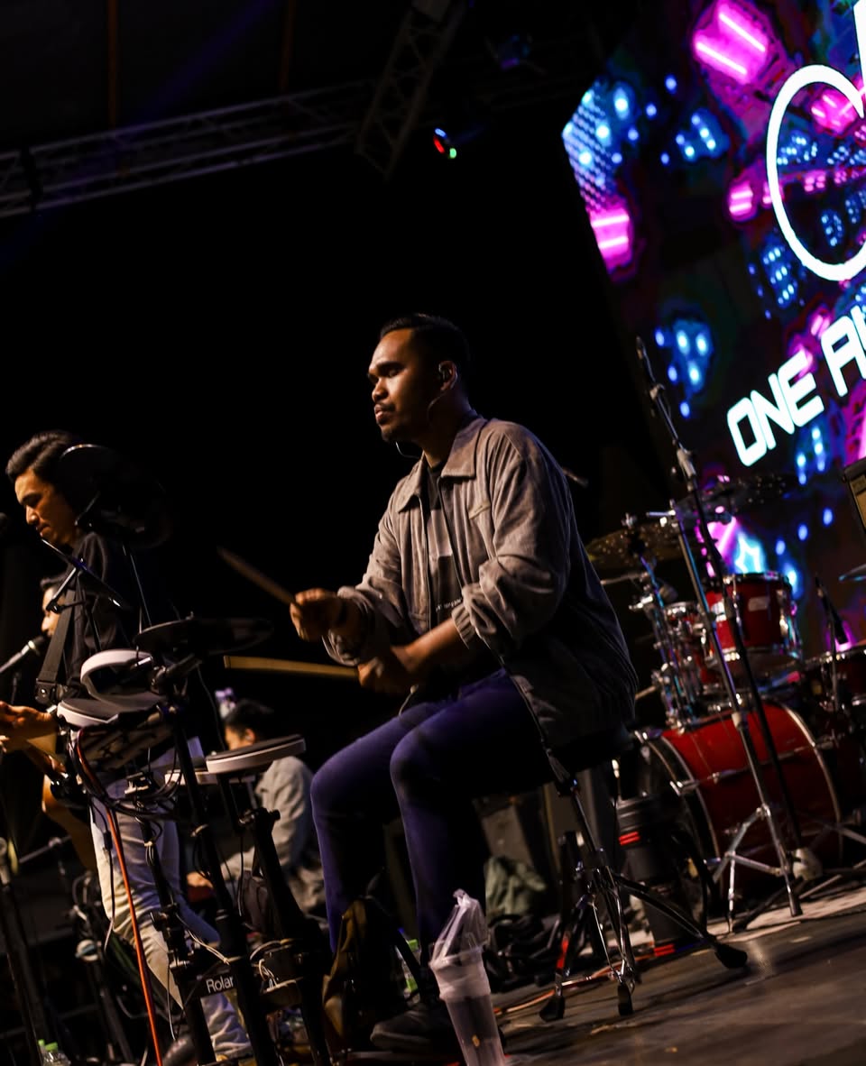 One Avenue Band drummer and keyboardist performing live