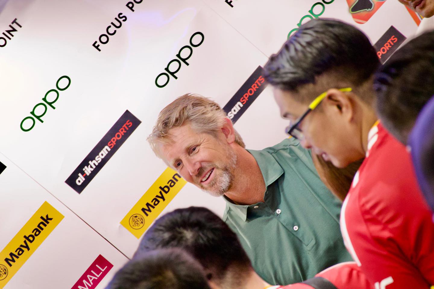A sea of fans gathered to welcome Edwin van der Sar.