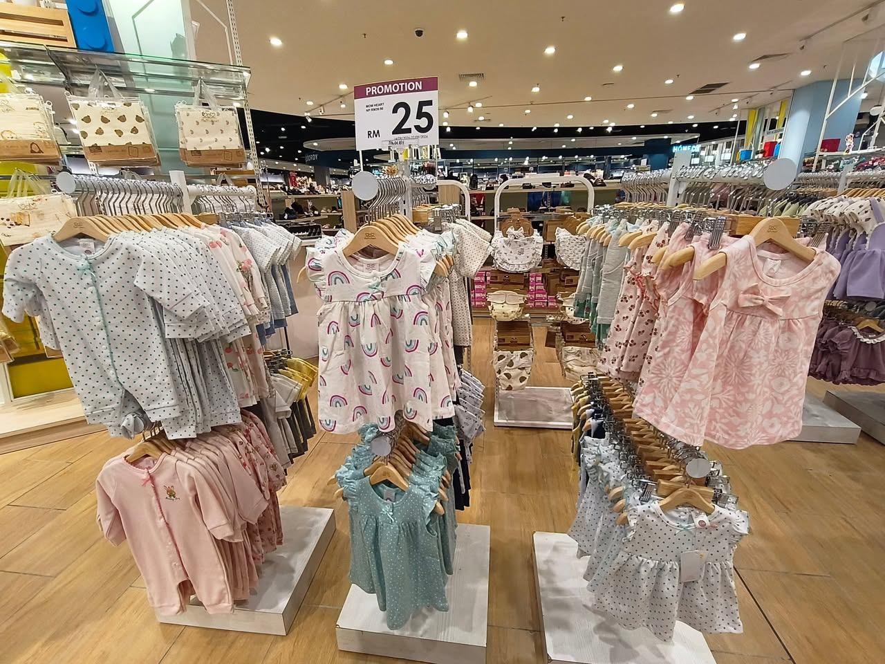 Mothercare romper set at RM25