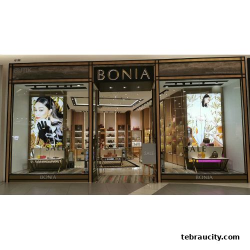 The Bonia store at AEON Tebrau City features a modern facade with large display windows showcasing handbags and fashion.