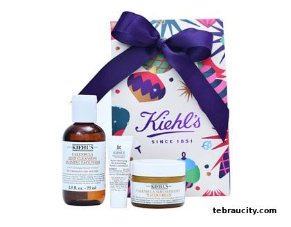 Kiehl's gift set featuring Calendula Deep Cleansing Foaming Face Wash and other skincare products.