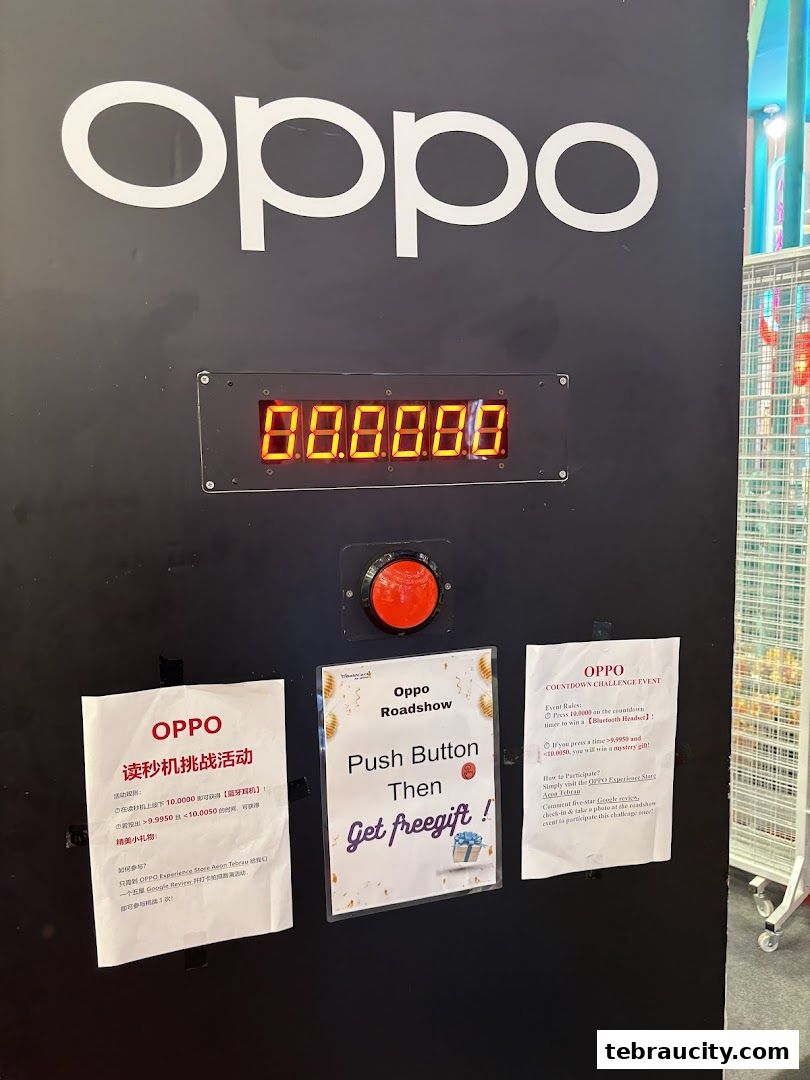 An OPPO roadshow event with a countdown timer and a 'Push Button Then Get Free Gift' sign.