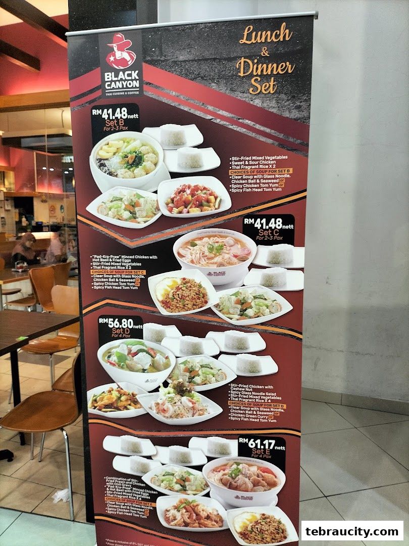 A promotional banner for Black Canyon restaurant's lunch and dinner set meals.