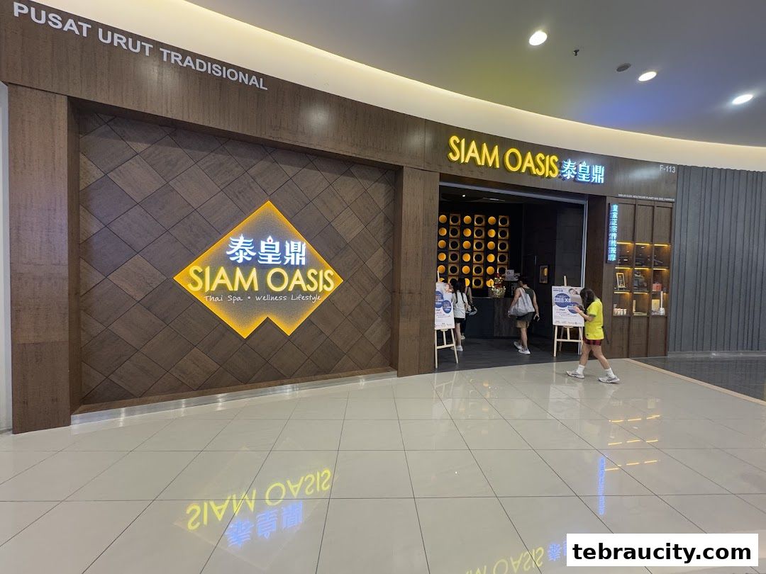 The entrance of Siam Oasis, a Thai spa and wellness center, at AEON Mall Tebrau City.
