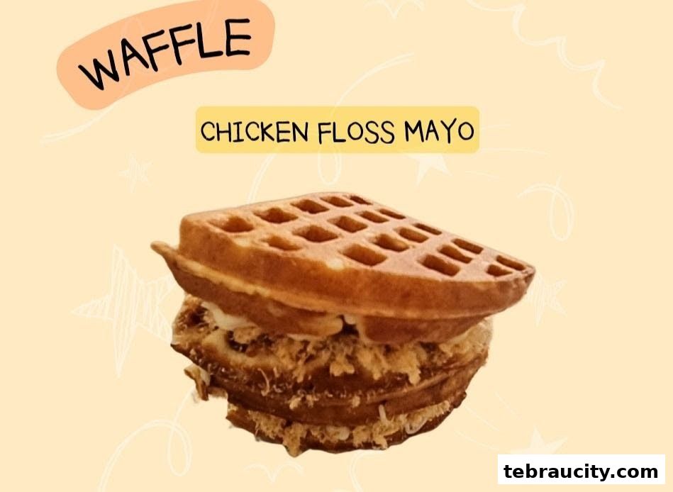 A delicious chicken floss mayo waffle sandwich from Waffoyaki Kafe.