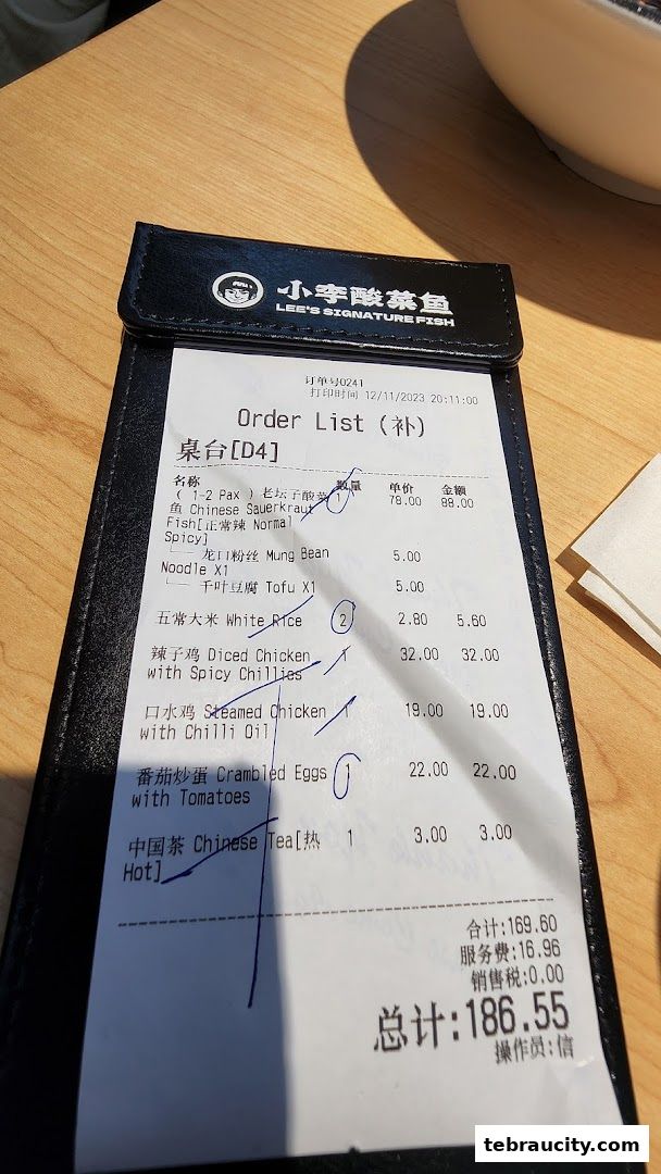 An order list from Lee's Signature Fish showing various dishes and their prices.
