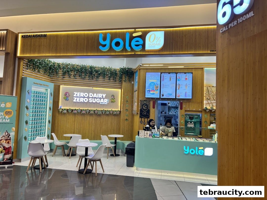 The Yolé AEON Tebrau City shop front, featuring ice cream products and seating.