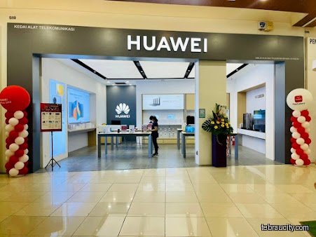 HUAWEl Authorized Experience Store_AEON Mall Tebrau City