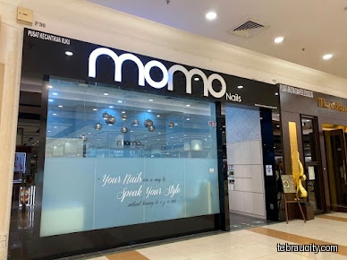 Momo Nails