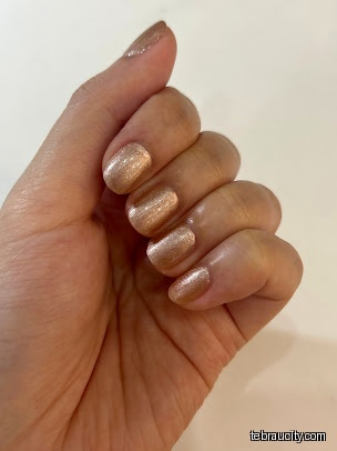 Momo Nails