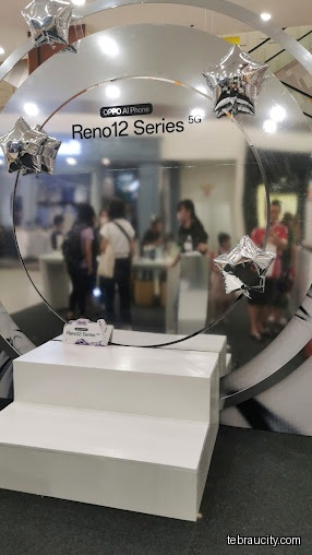 OPPO EXPERIENCE STORE AEON TEBRAU