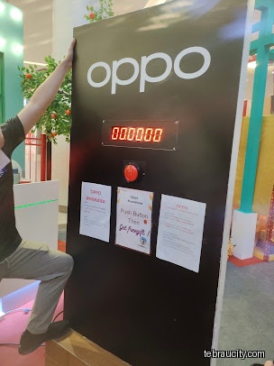 OPPO EXPERIENCE STORE AEON TEBRAU