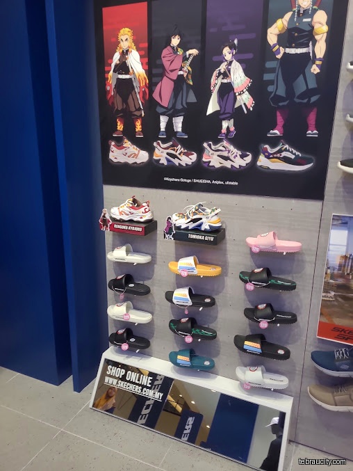 Skechers