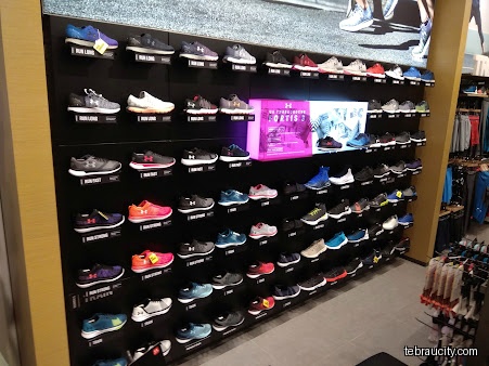 Under Armour AEON Tebrau