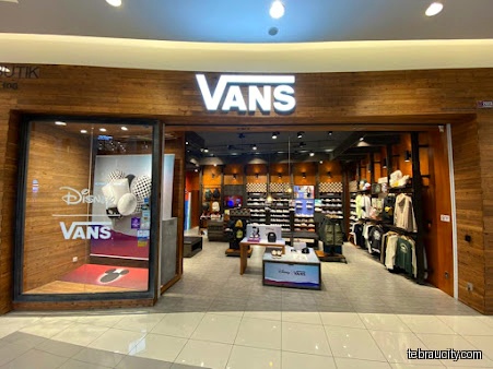 VANS TEBRAU